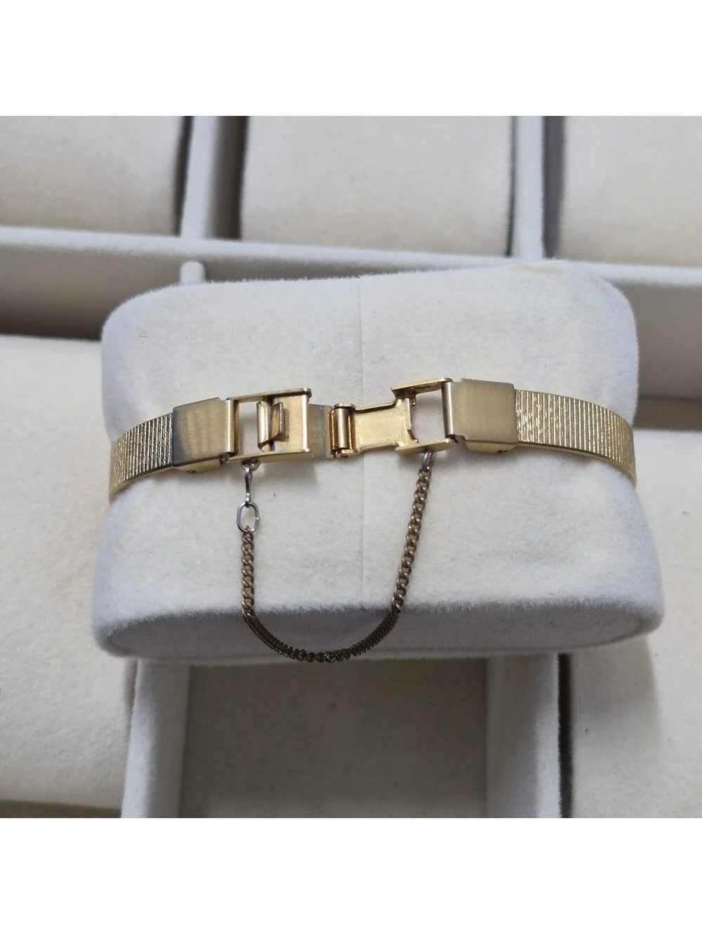 Vintage Citizen CQ Quartz Gold Tone Ladies Watch